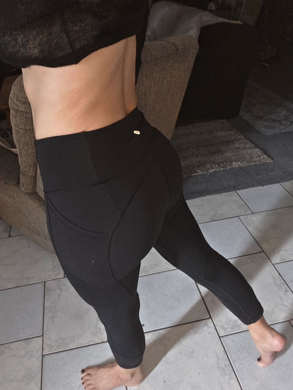 Lululemon All The Right Places Crop Pocket Leggings Size 6 Gently Used.